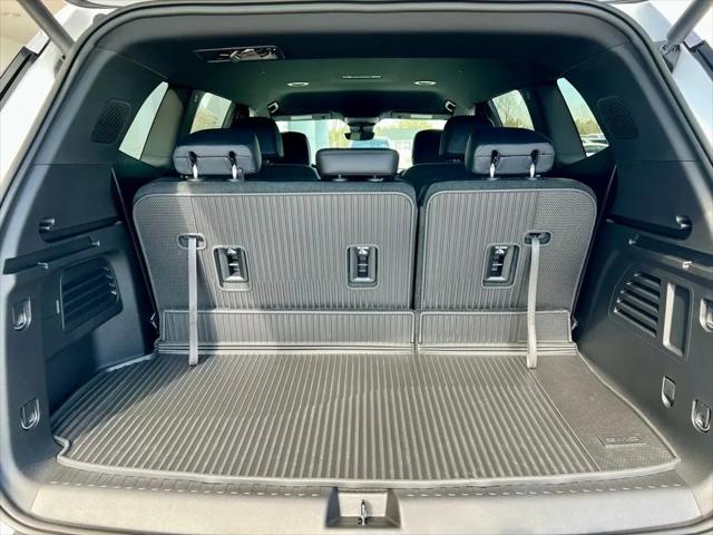 2026 GMC Acadia Elevation FWD