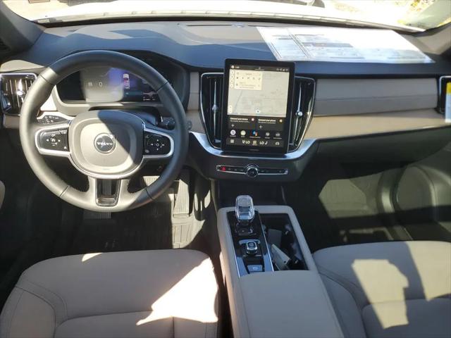 2026 Volvo XC90 Plug-In Hybrid Core, T8 AWD, Electric/Gasoline, Bright, 7 Seats