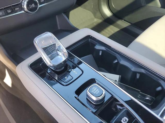 2026 Volvo XC90 Plug-In Hybrid Core, T8 AWD, Electric/Gasoline, Bright, 7 Seats