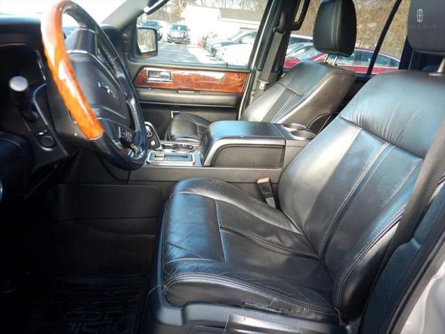 2015 Lincoln Navigator L Base