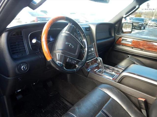 2015 Lincoln Navigator L Base