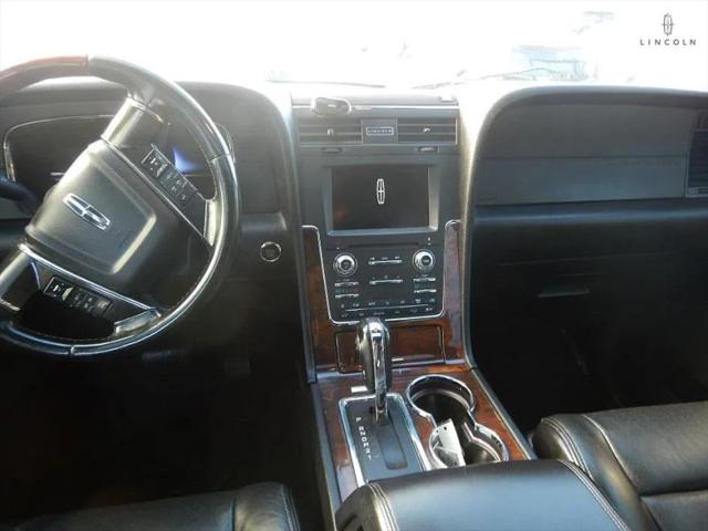2015 Lincoln Navigator L Base