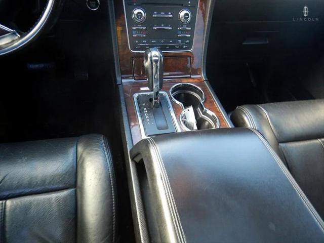 2015 Lincoln Navigator L Base