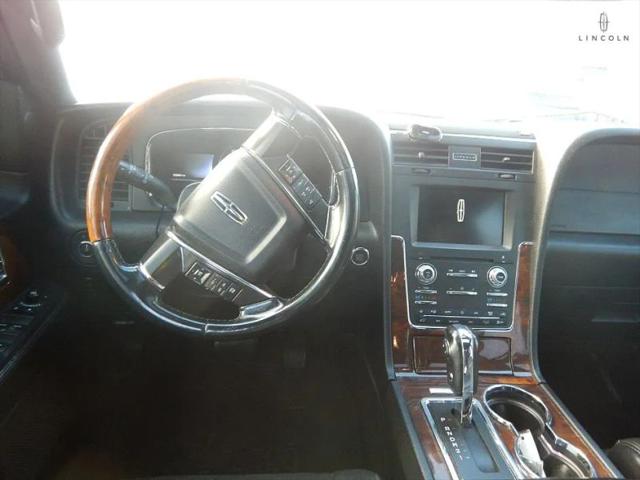 2015 Lincoln Navigator L Base