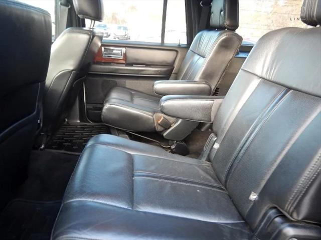 2015 Lincoln Navigator L Base
