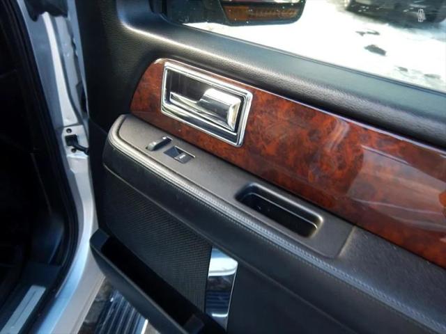2015 Lincoln Navigator L Base