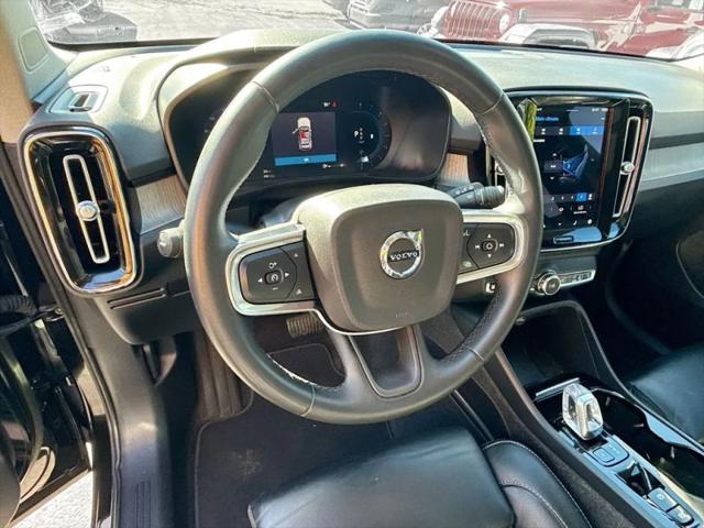 2023 Volvo XC40 B5 Plus Bright Theme