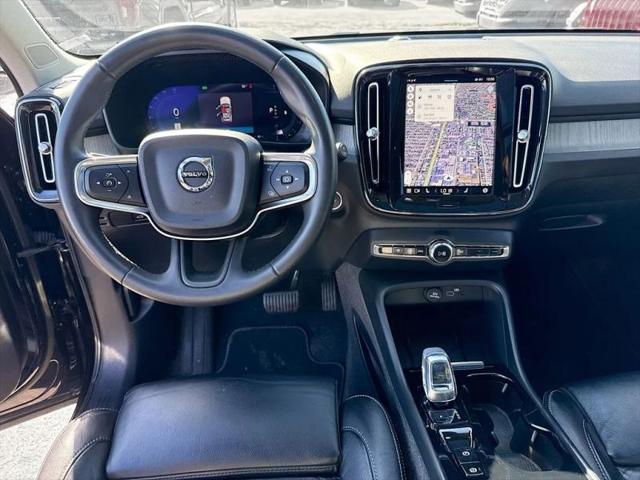 2023 Volvo XC40 B5 Plus Bright Theme