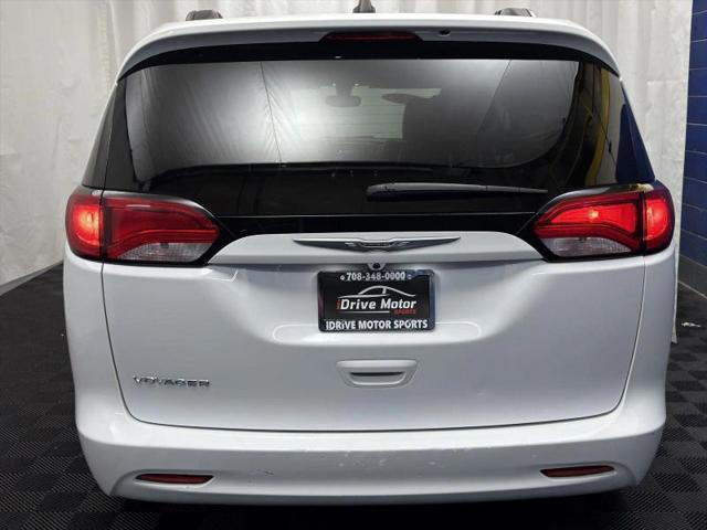 2021 Chrysler Voyager LXI