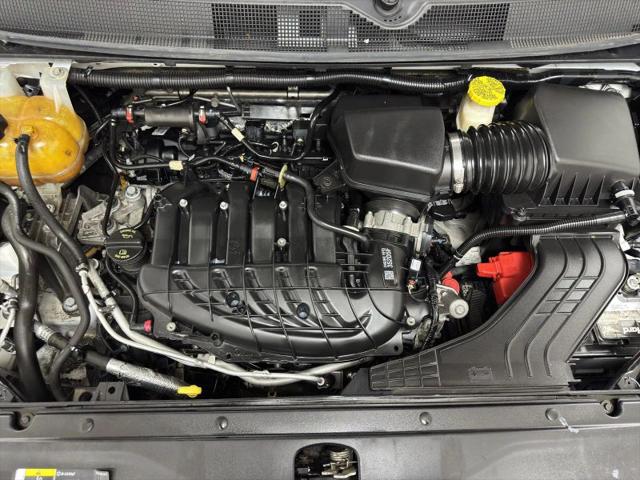 2021 Chrysler Voyager LXI