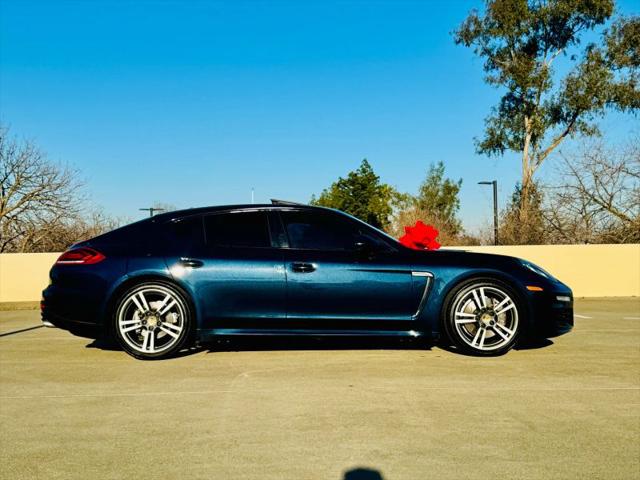 2016 Porsche Panamera Edition