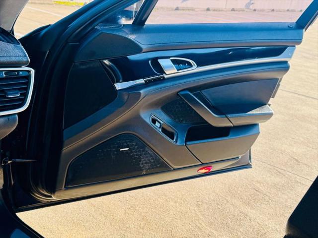 2016 Porsche Panamera Edition