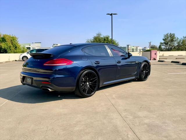 2016 Porsche Panamera 4