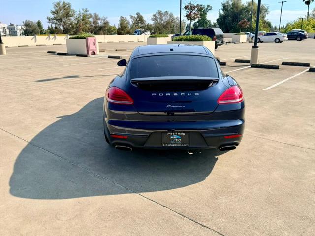 2016 Porsche Panamera 4