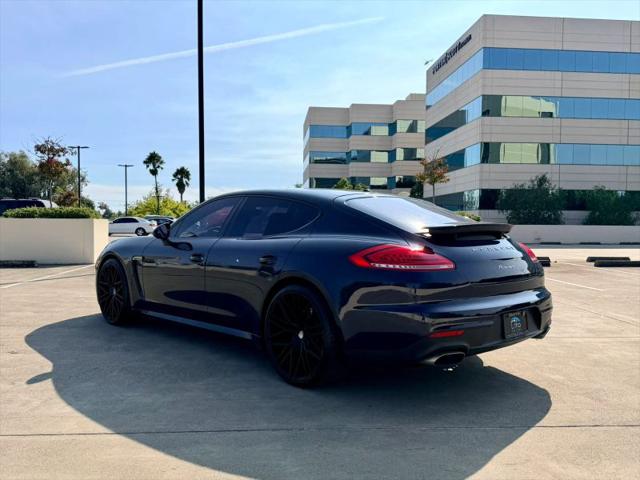 2016 Porsche Panamera 4