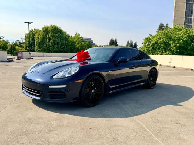 2016 Porsche Panamera 4