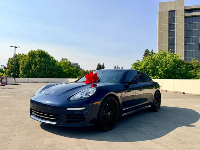 2016 Porsche Panamera 4