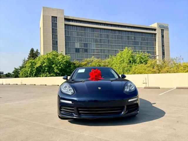 2016 Porsche Panamera 4