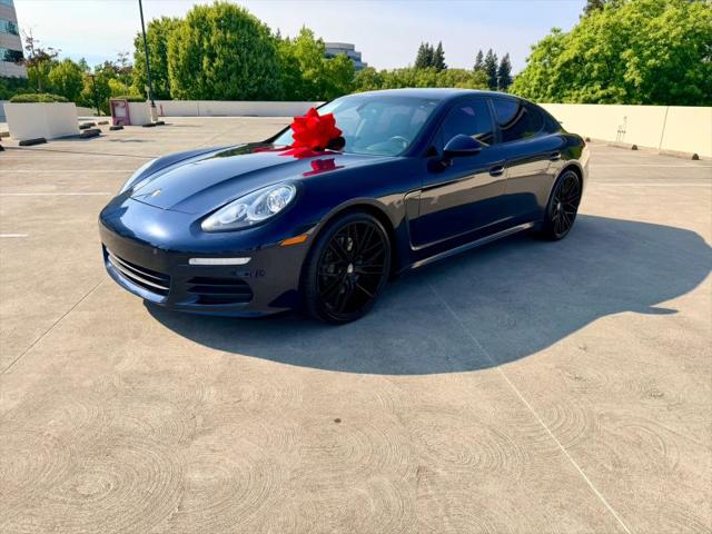 2016 Porsche Panamera 4