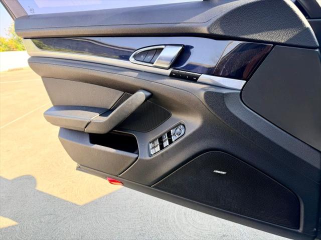2016 Porsche Panamera 4