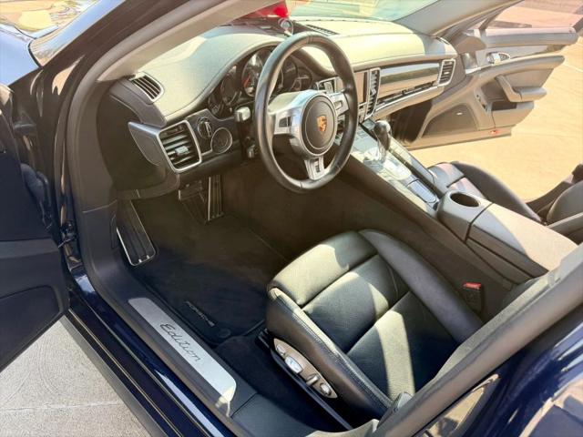 2016 Porsche Panamera 4