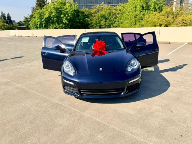 2016 Porsche Panamera 4