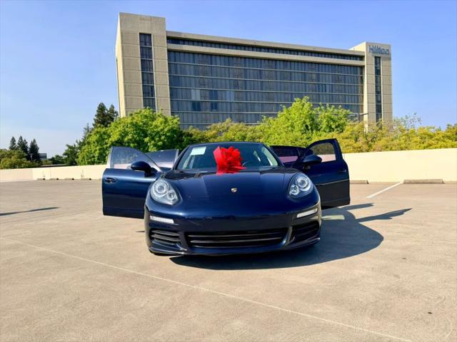 2016 Porsche Panamera 4