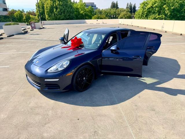 2016 Porsche Panamera 4