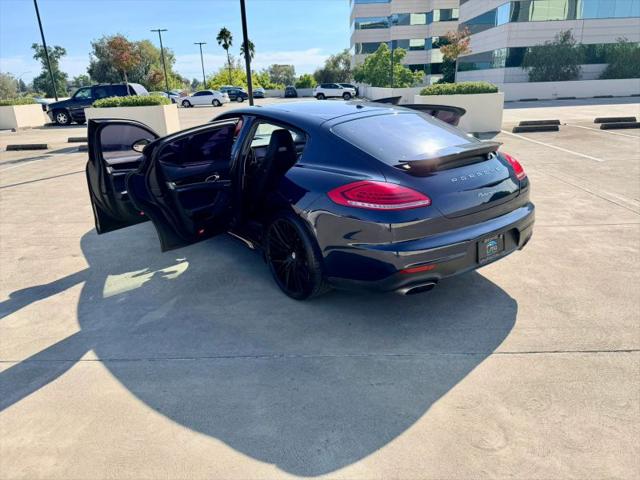 2016 Porsche Panamera 4