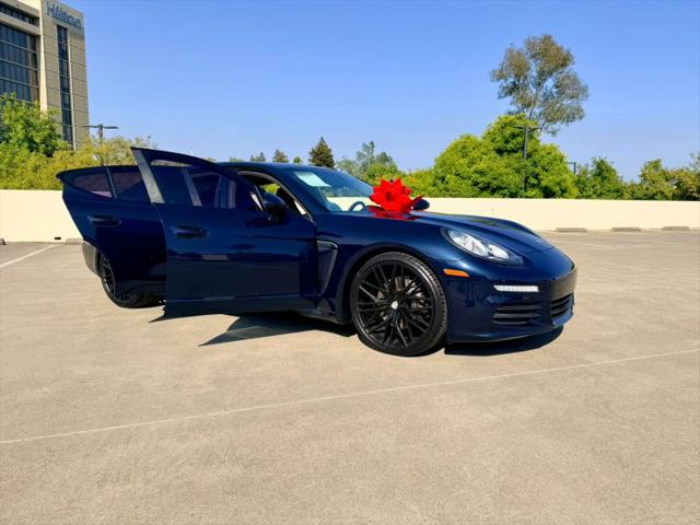 2016 Porsche Panamera 4