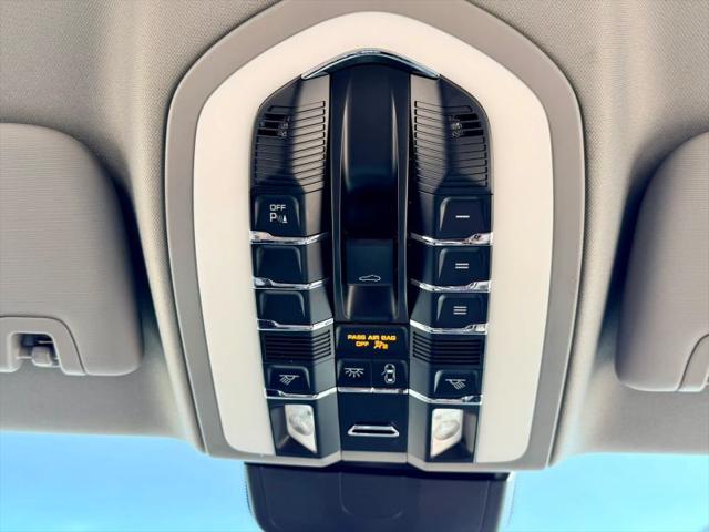 2016 Porsche Panamera 4