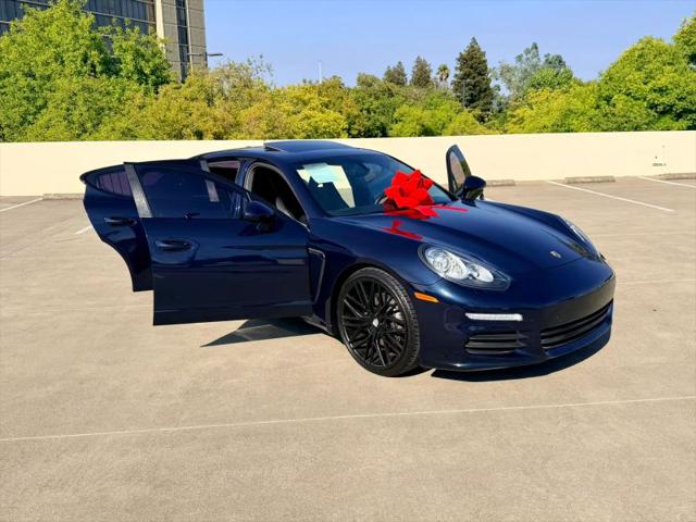 2016 Porsche Panamera 4