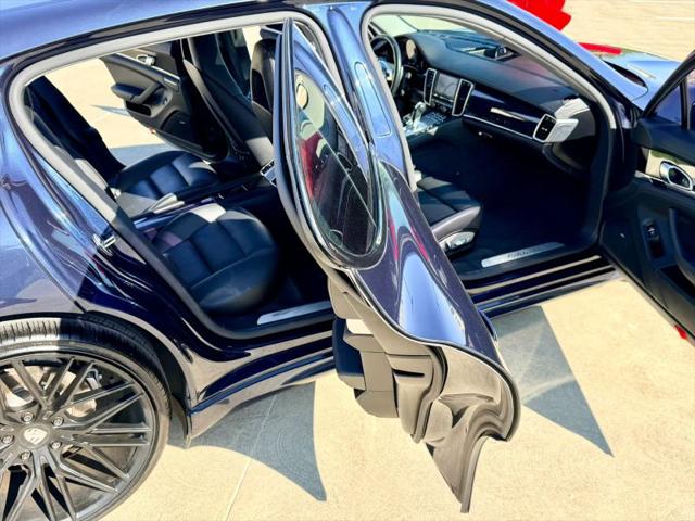 2016 Porsche Panamera 4