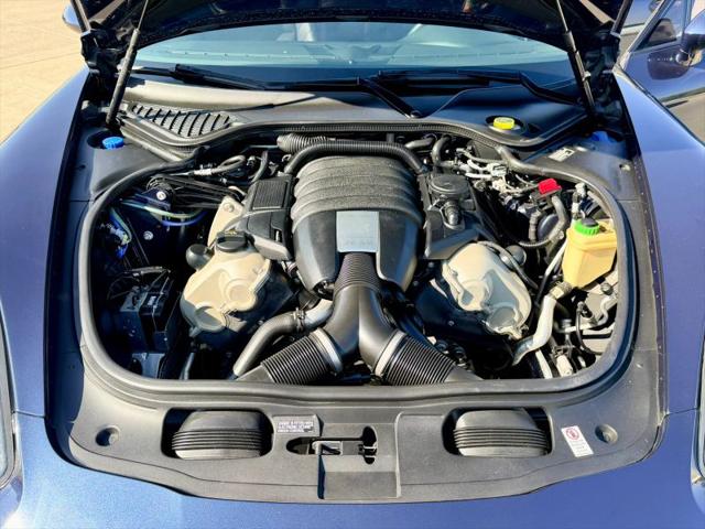 2016 Porsche Panamera 4