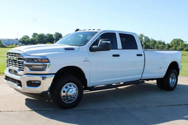 2026 Ram 3500 Tradesman Crew Cab 4x4 8' Box