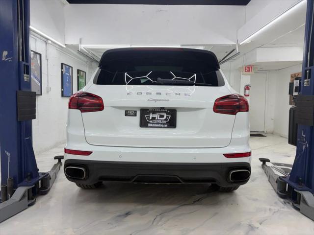 2016 Porsche Cayenne Base
