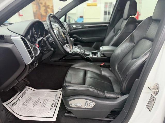 2016 Porsche Cayenne Base