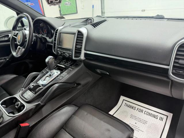 2016 Porsche Cayenne Base