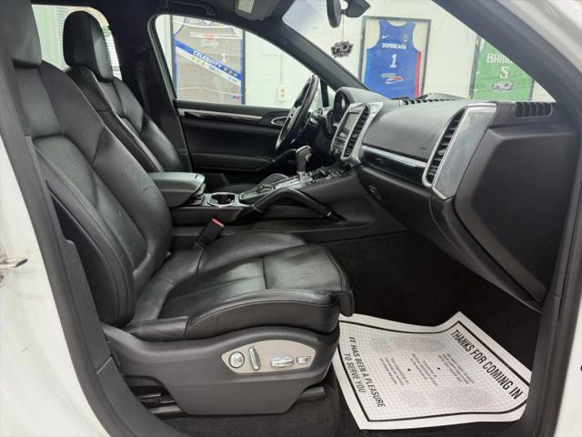 2016 Porsche Cayenne Base
