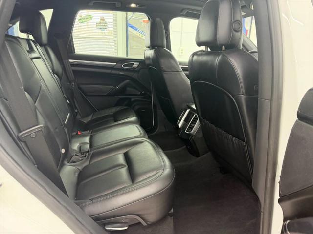 2016 Porsche Cayenne Base