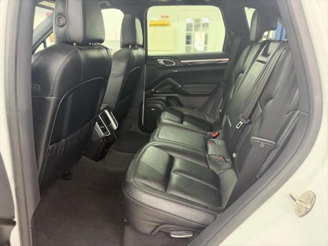 2016 Porsche Cayenne Base