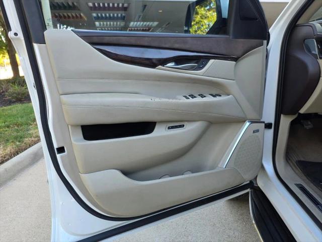 2017 Cadillac Escalade Luxury