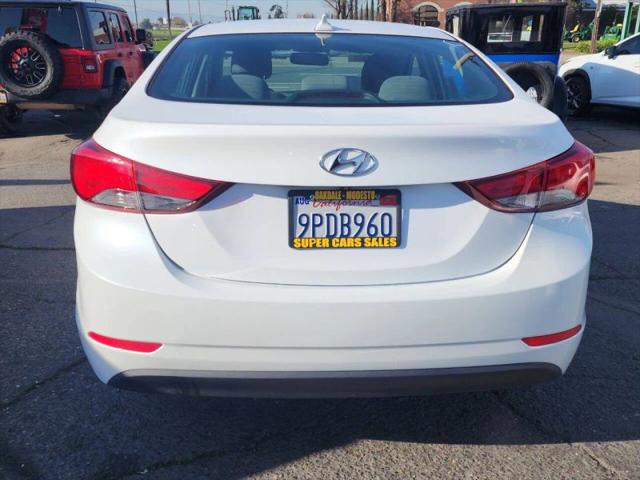 2016 Hyundai Elantra SE
