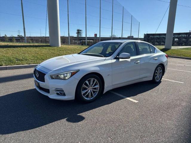 2015 INFINITI Q50 Premium