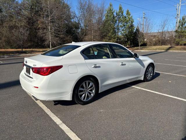 2015 INFINITI Q50 Premium