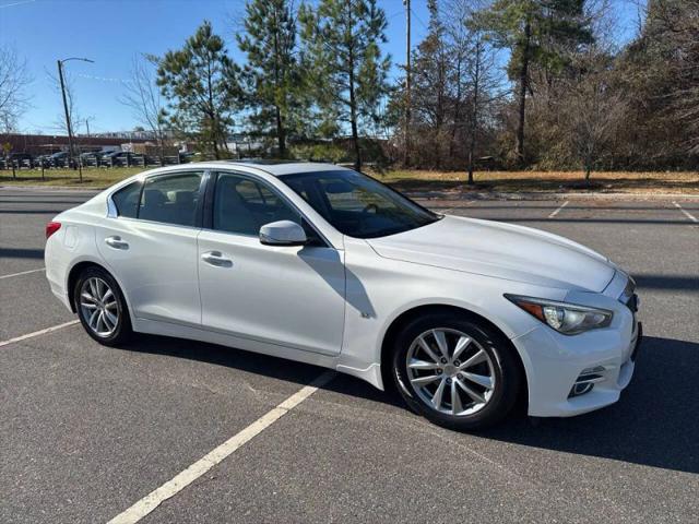 2015 INFINITI Q50 Premium
