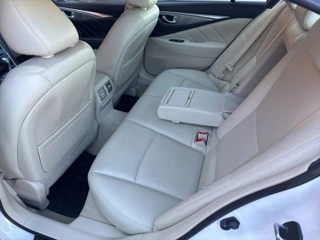 2015 INFINITI Q50 Premium