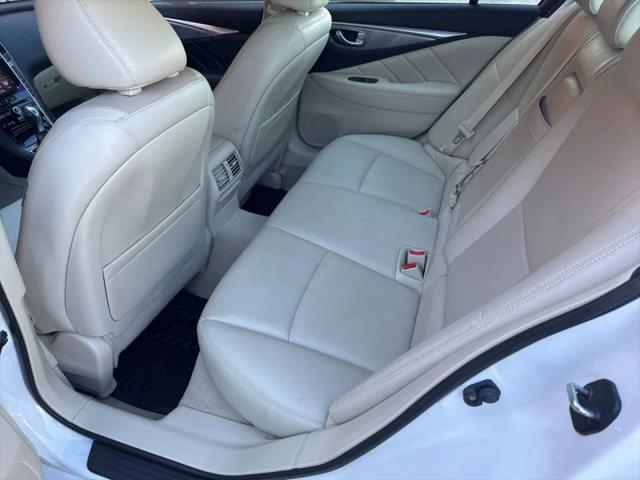 2015 INFINITI Q50 Premium