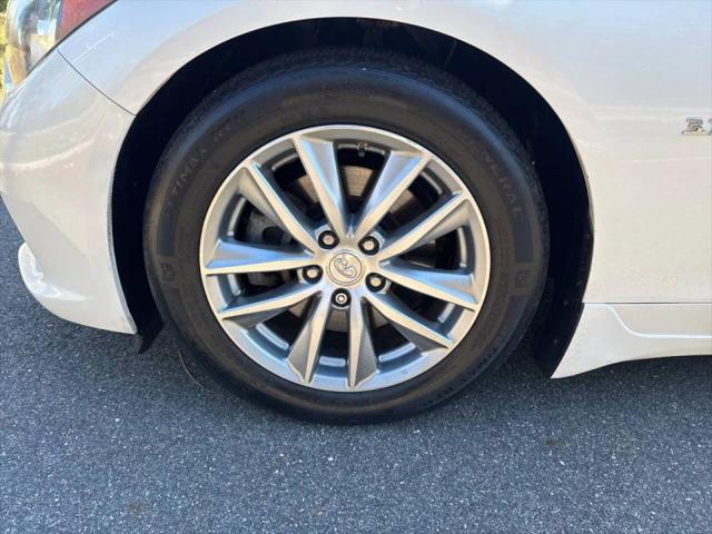 2015 INFINITI Q50 Premium