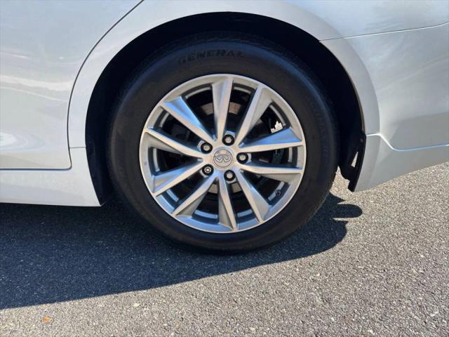 2015 INFINITI Q50 Premium